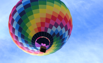 Montgolfière multicolore illustrant le Pôle Santé de Montigny-lès-Cormeilles